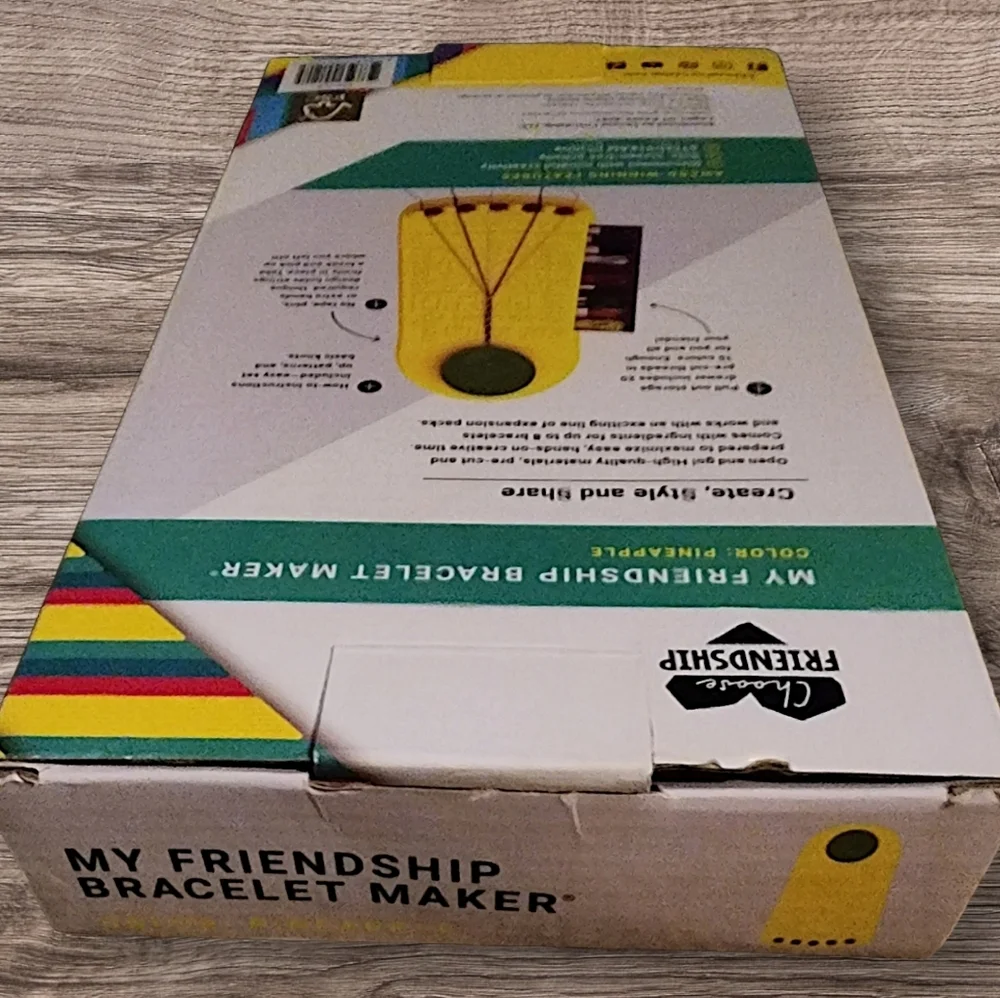 NIB Firendship Bracelet Making Kit Pre-Cut Threads, Portable Loom with Storage
